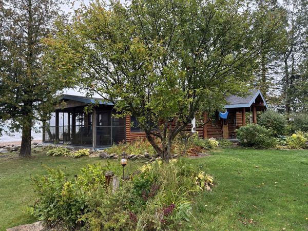 173 Horseshoe Bay Road, St. Ignace, MI 49781
