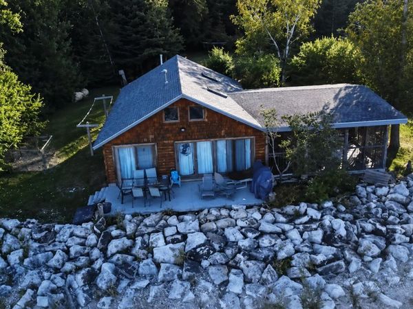 173 Horseshoe Bay Road, St. Ignace, MI 49781