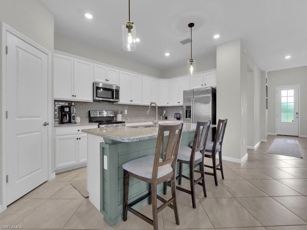 3637 Passion Vine Dr, Alva, FL 33920 Photo