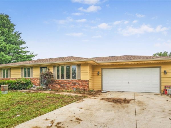 6581 Happy Acres Road , Rockford, IL 61101