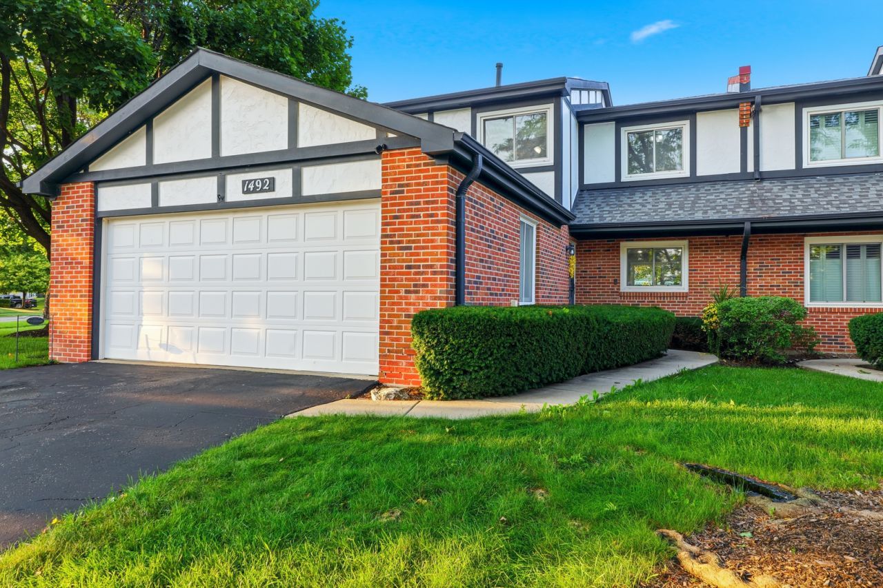 1492 Circle Court, Elk Grove Village, IL 60007 Main Photo