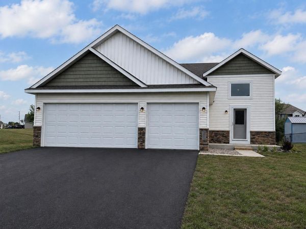 2021 Legacy Drive, Faribault, MN 55021