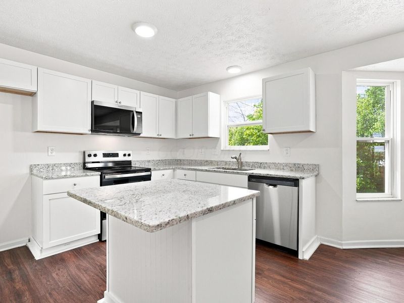 1449 Tall Pine Court , Columbus, OH 43223 Photo 6