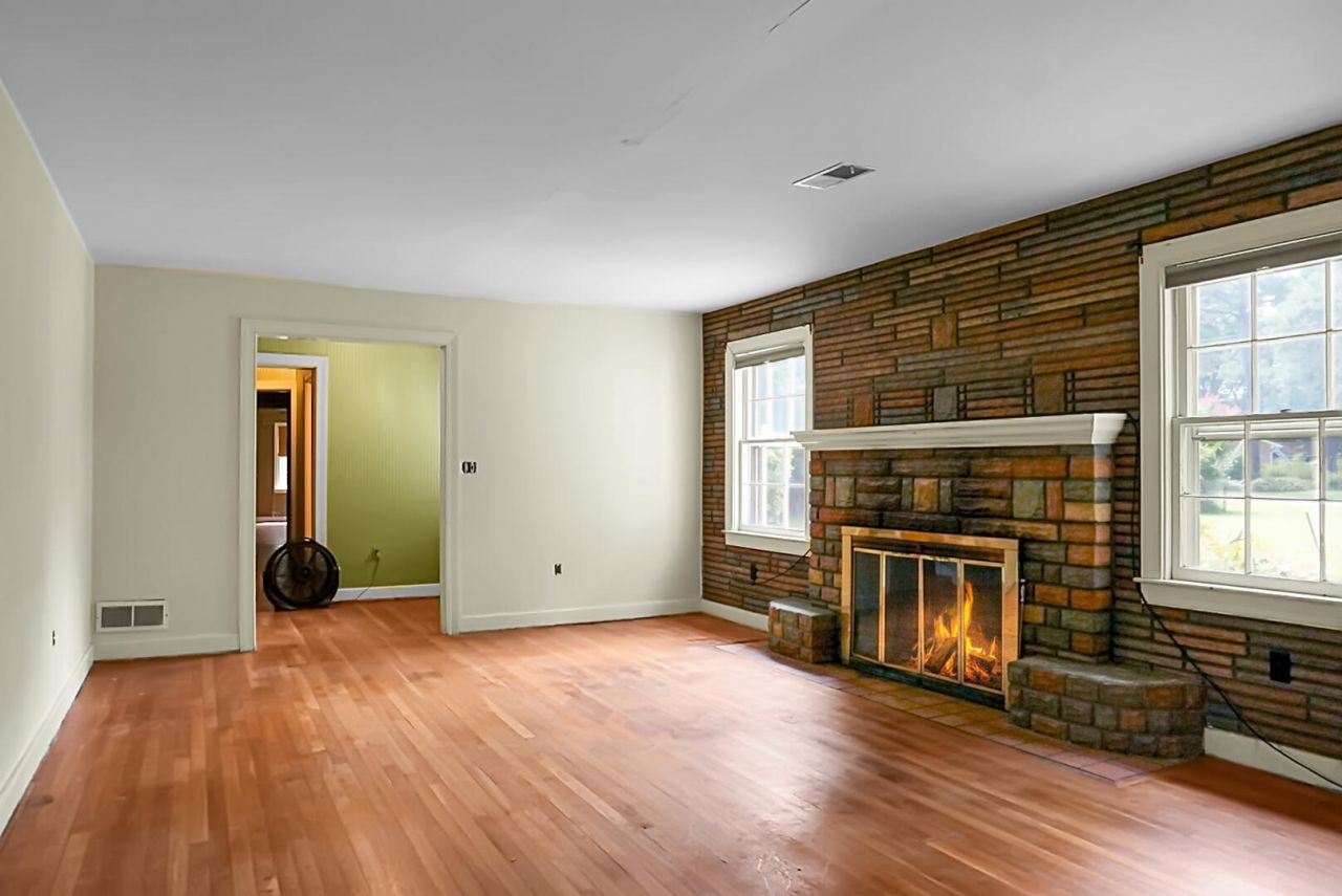 2041 Old Fort Avenue Photo 11