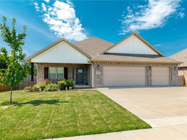 115 W Pitts Street , Farmington, AR 72730