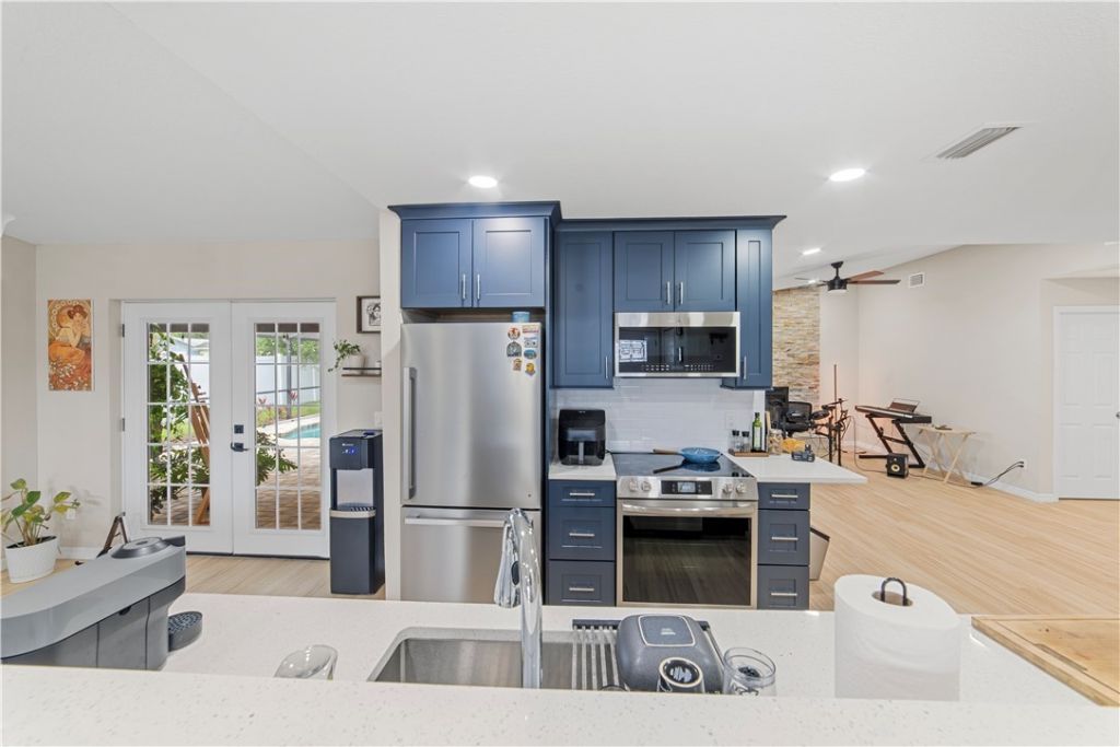 1003 Red Oak Circle, Out Of Area, FL 33511 Photo