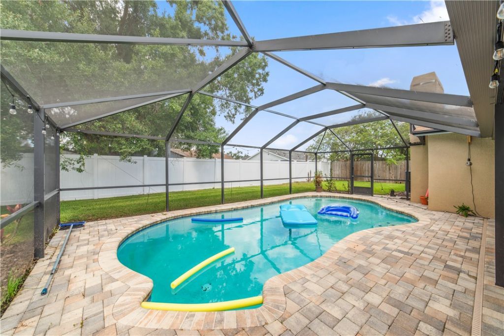 1003 Red Oak Circle, Out Of Area, FL 33511 Photo