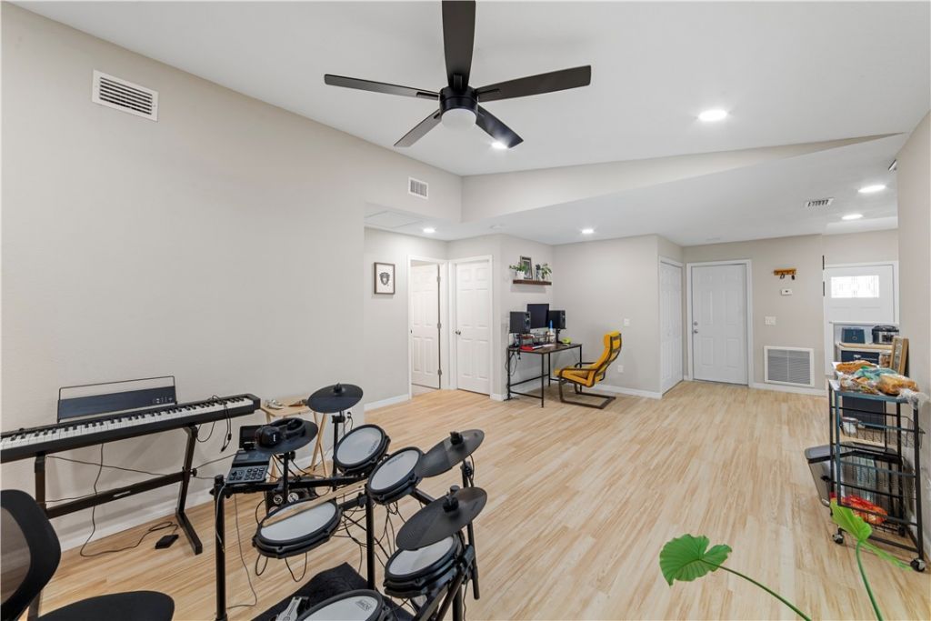 1003 Red Oak Circle, Out Of Area, FL 33511 Photo
