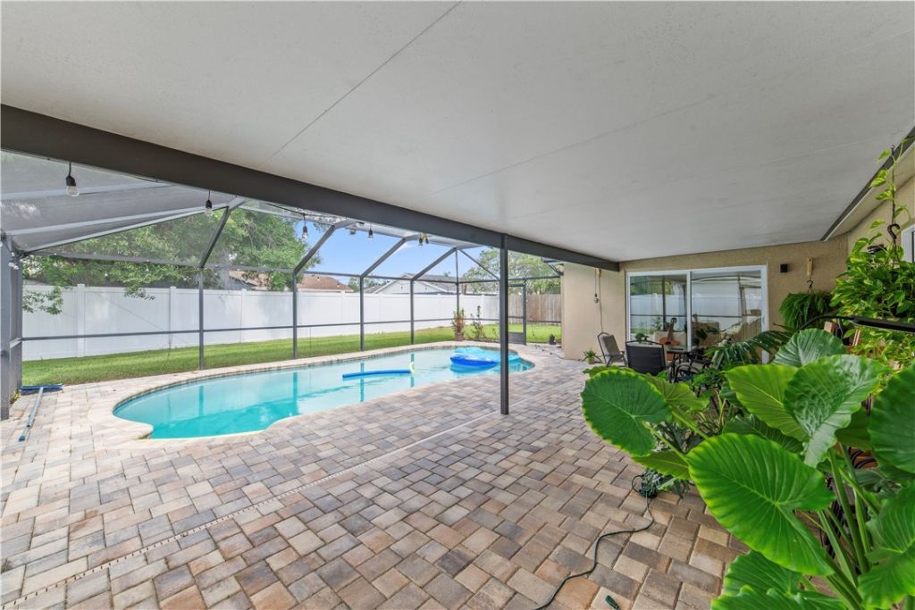 1003 Red Oak Circle, Out Of Area, FL 33511 Photo