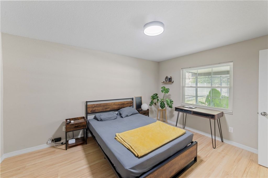1003 Red Oak Circle, Out Of Area, FL 33511 Photo