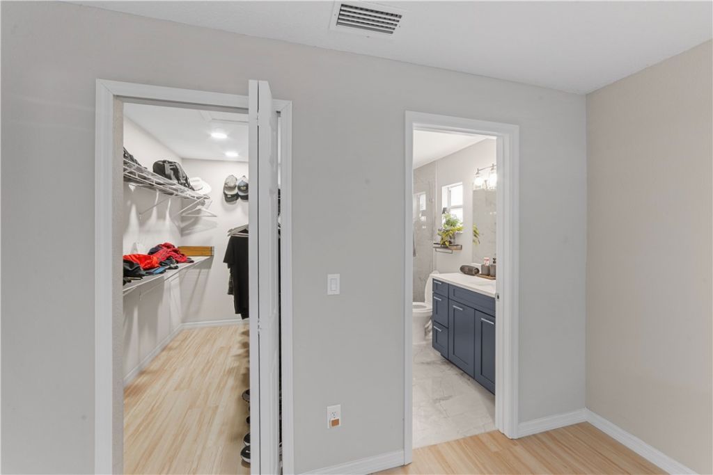 1003 Red Oak Circle, Out Of Area, FL 33511 Photo