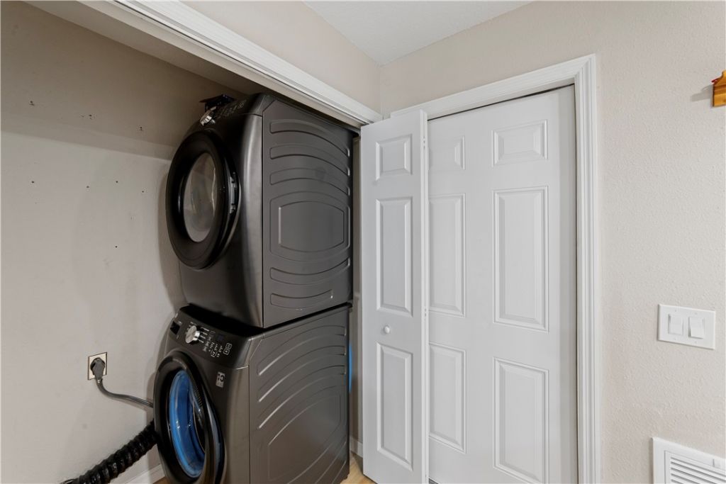 1003 Red Oak Circle, Out Of Area, FL 33511 Photo
