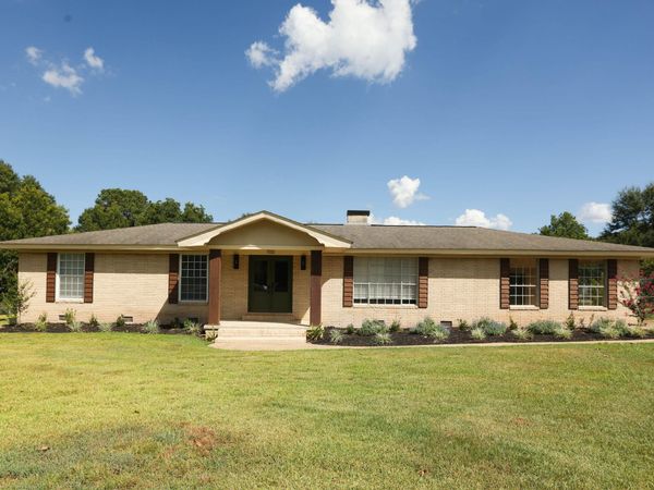 700 Old Richton, Petal, MS 39465