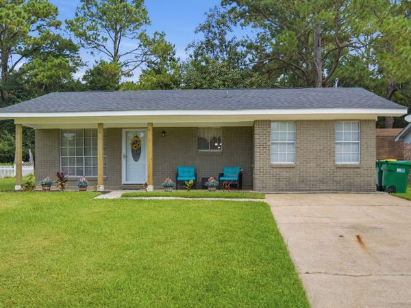 15504 Brandon Dr., Biloxi, MS 39532