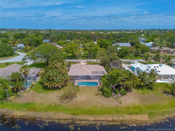 3074 NE Loquat Lane, Jensen Beach, FL 34957