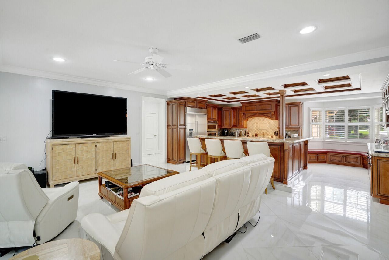 7903 Ironhorse Boulevard, West Palm Beach, FL 33412 Photo