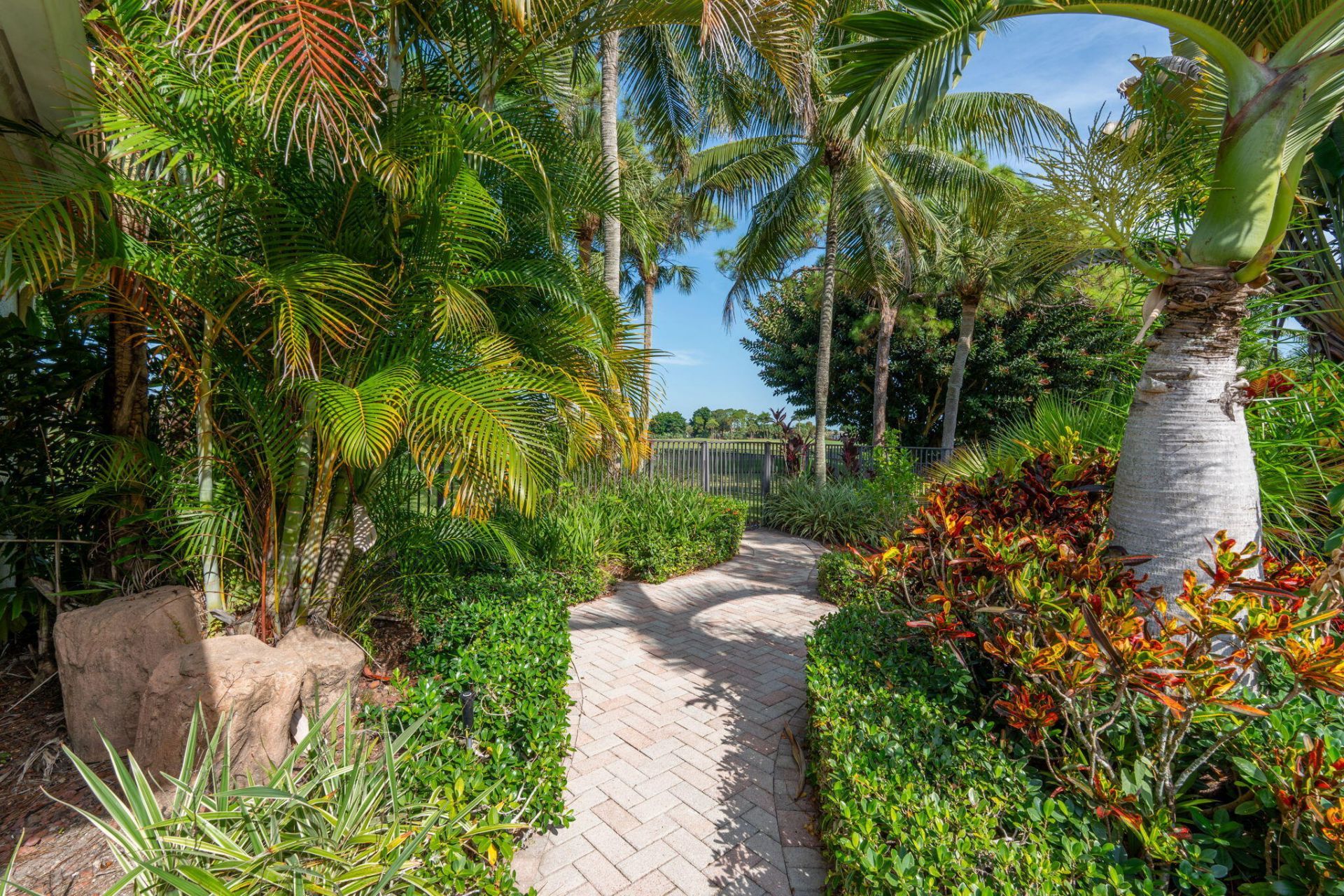 7903 Ironhorse Boulevard, West Palm Beach, FL 33412 Photo