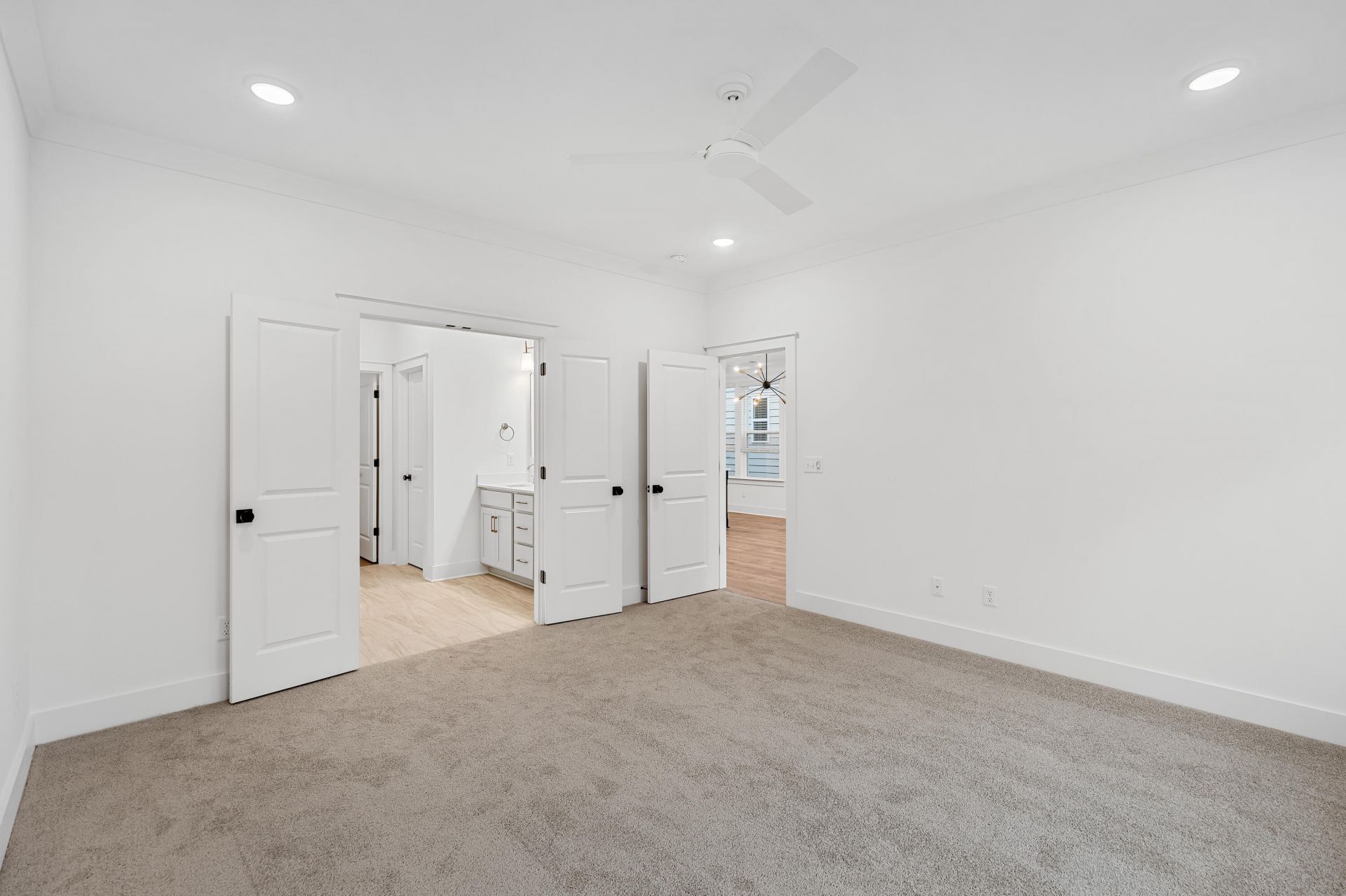 121 Weldin Gate Drive Photo 19