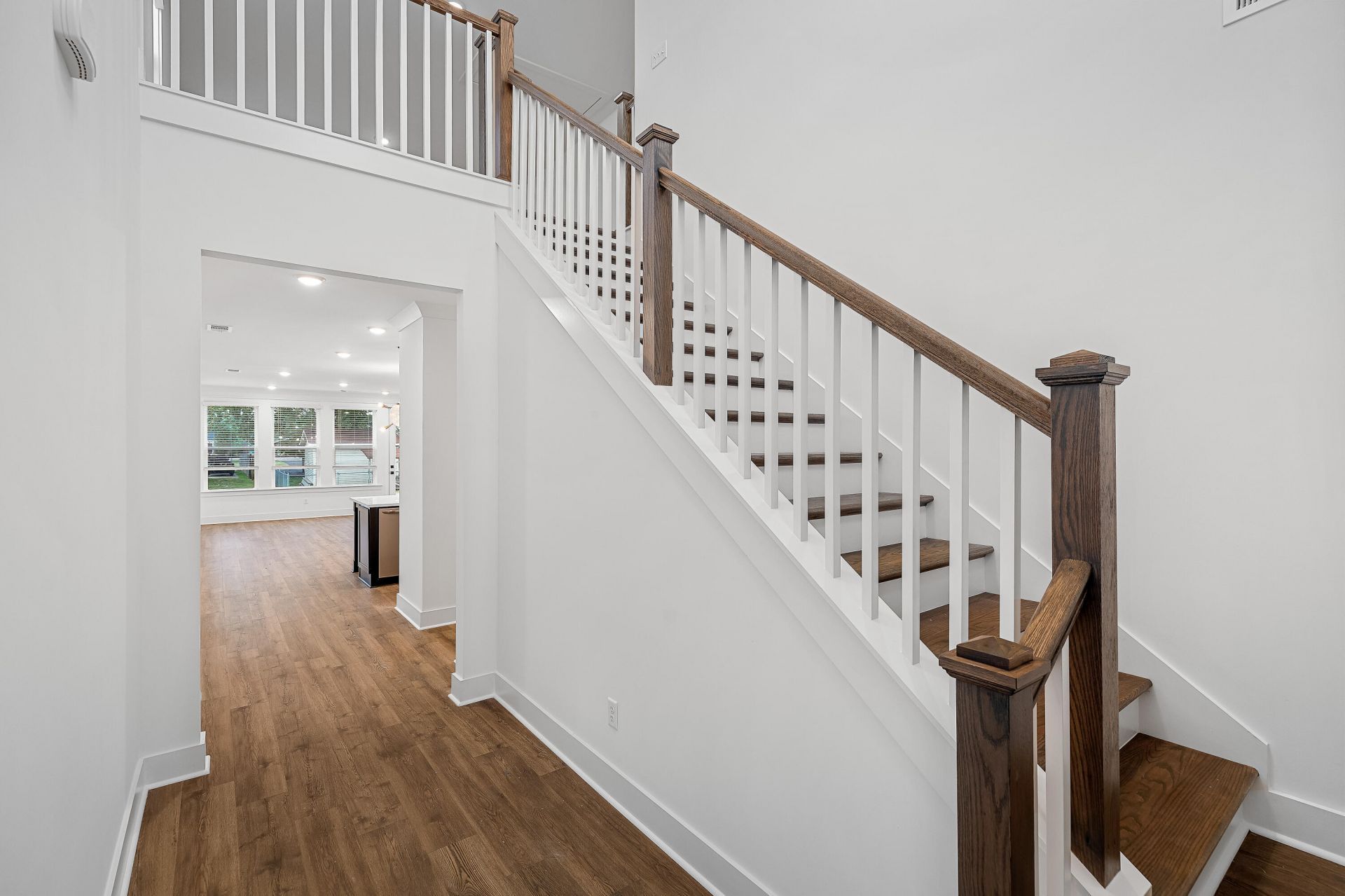 121 Weldin Gate Drive Photo 5