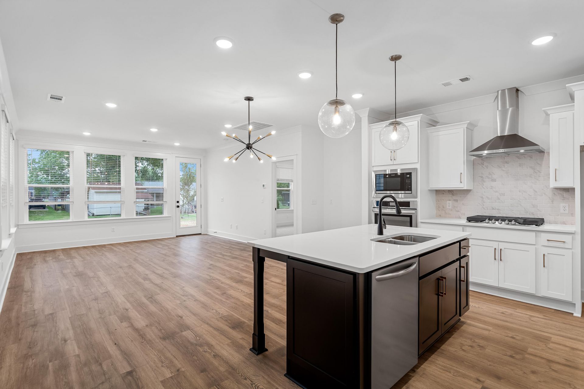 121 Weldin Gate Drive Photo 8