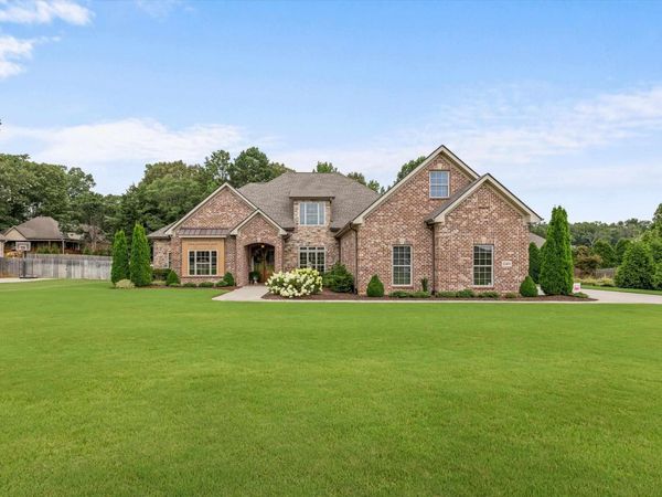 22401 Saratoga Drive, Athens, AL 35613