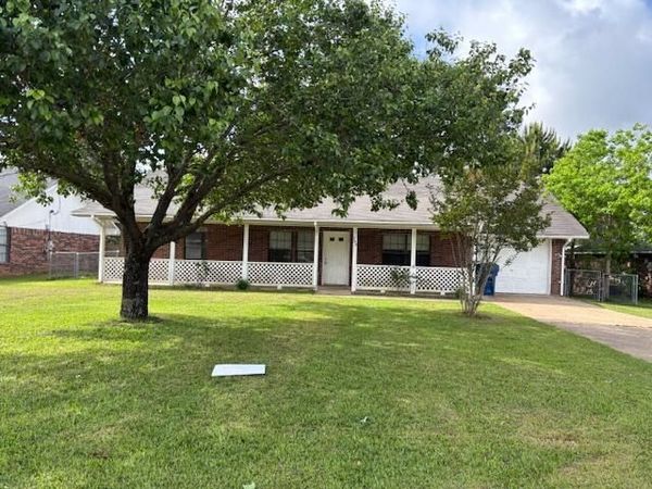 798 Holly , New Llano, LA 71461