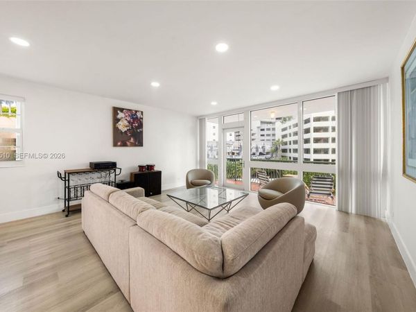 1408 Brickell Bay Dr , Unit 518, Miami, FL 33131