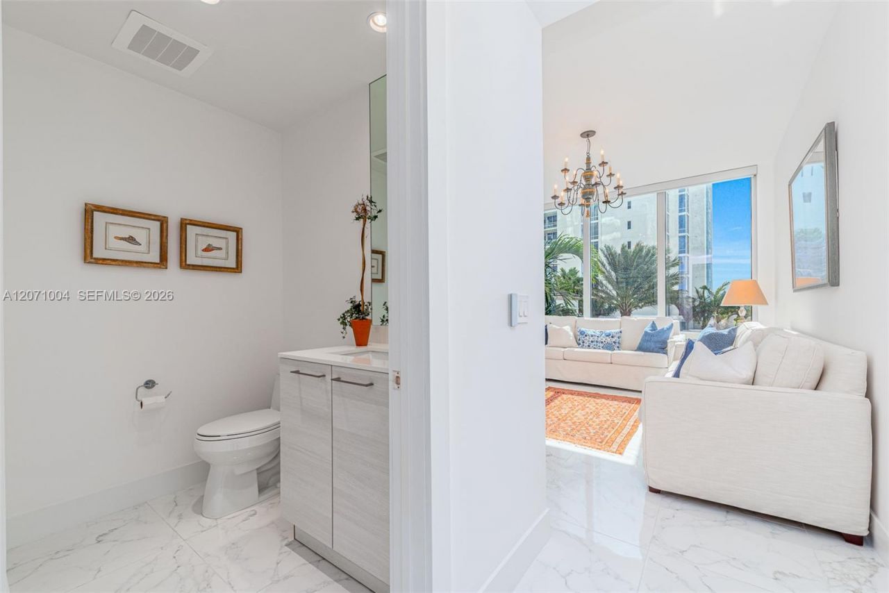 1 Water Club Way , Unit 404, North Palm Beach, FL 33408 Photo