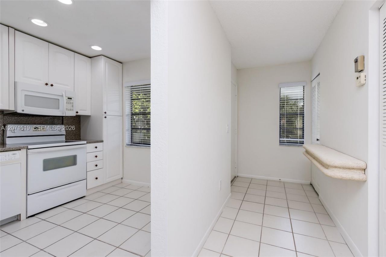 21529 Cypress Hammock Dr , Unit 35J, Boca Raton, FL 33428 Photo