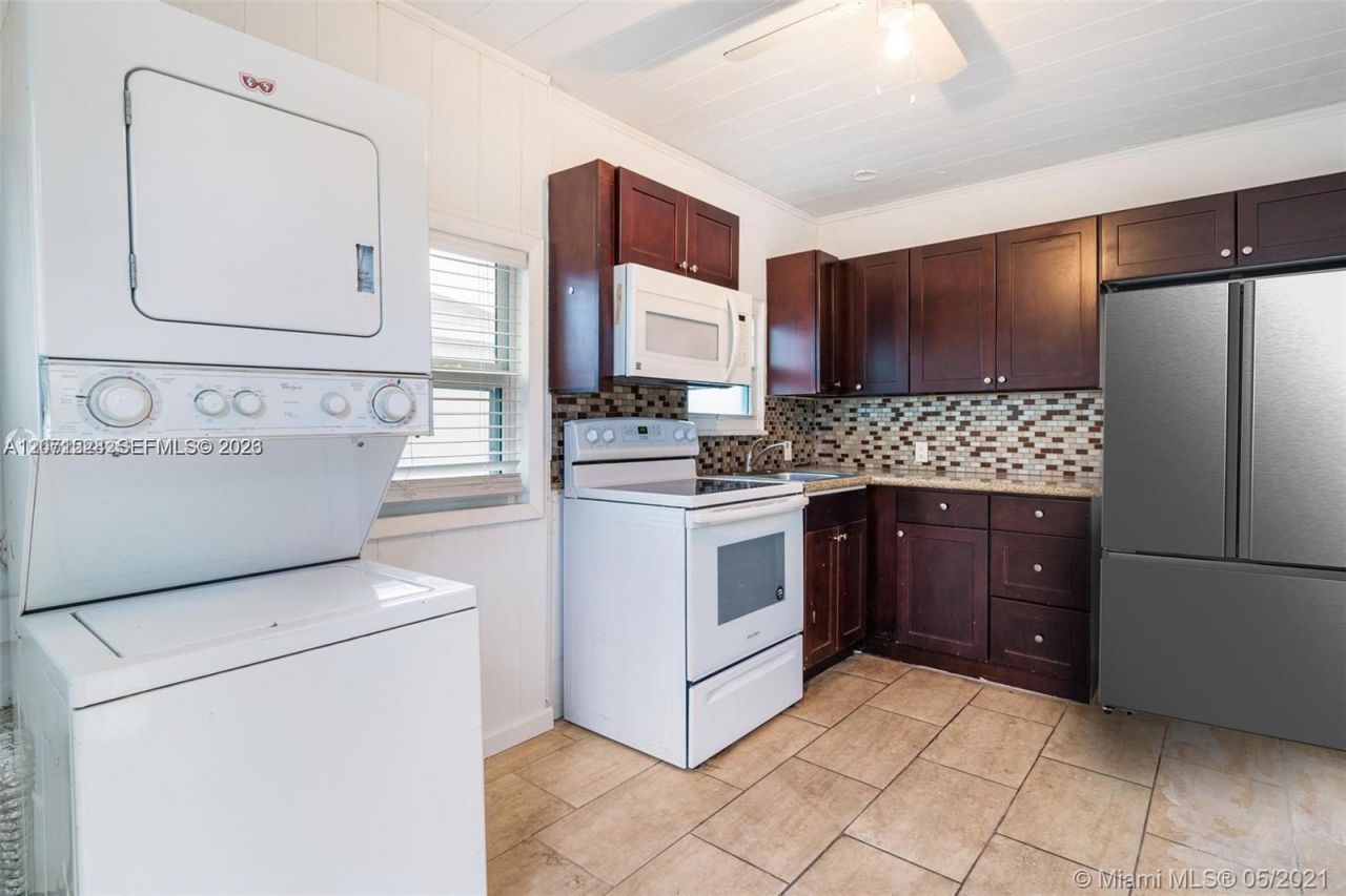 440 NW 93rd St , Unit 440, Miami, FL 33150 Photo
