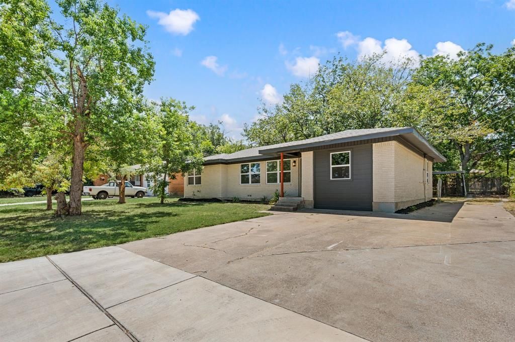 3557 Montreal Circle, Haltom City, TX 76117 Main Photo