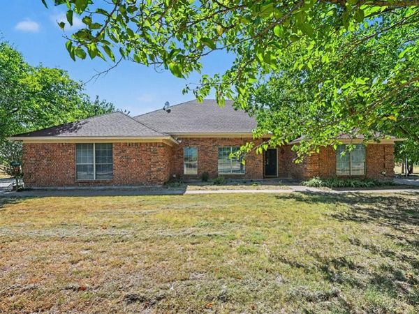 275 Salesville Road , Mineral Wells, TX 76067