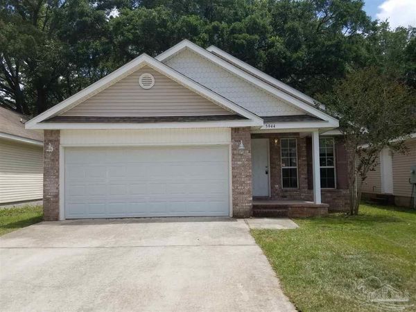 5944 Last Big Tree Ln, Pensacola, FL 32505