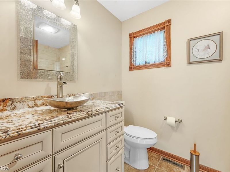 679 S Lake Street, Amherst, OH 44001 Photo 19