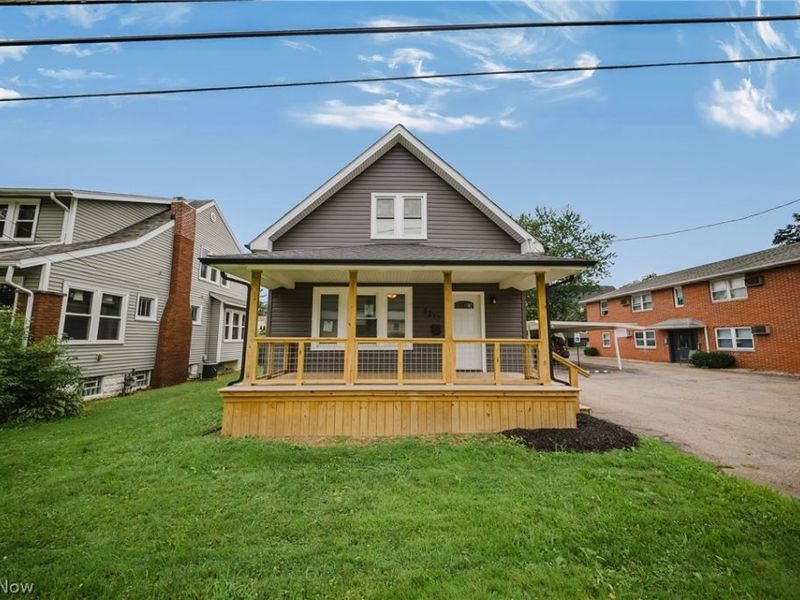 1217 Hankins Road NE, Massillon, OH 44646 Photo 1