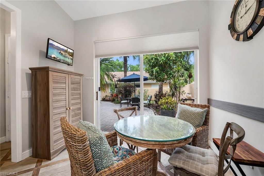 2326 Magnolia Ln, Unit 6104, Naples, FL 34112 Photo