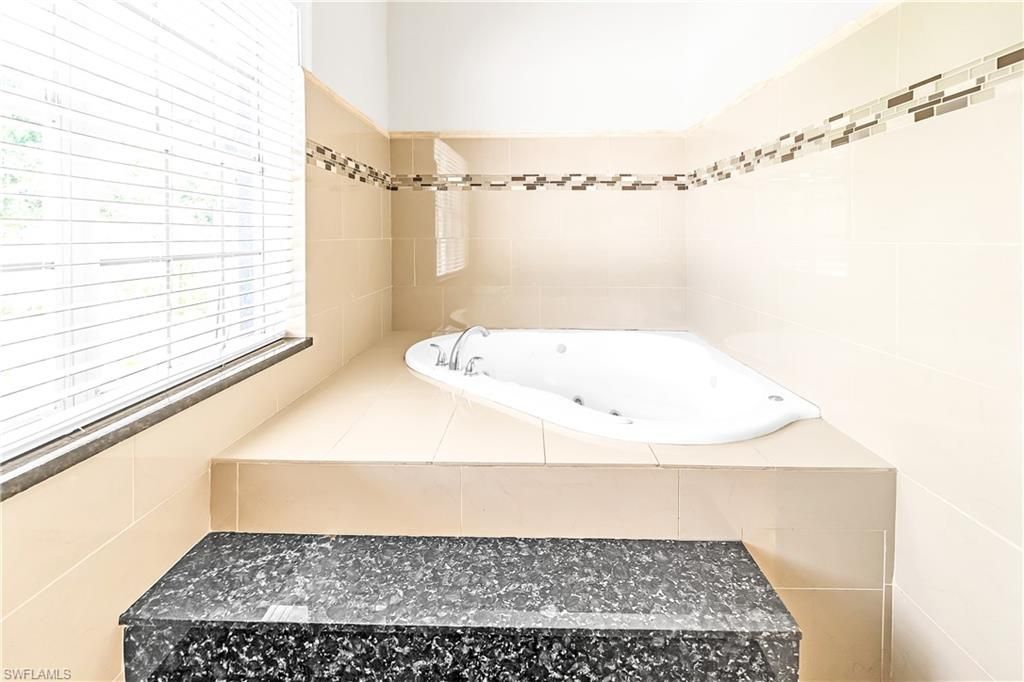 3420 72nd Ave Ne, Naples, FL 34120 Photo