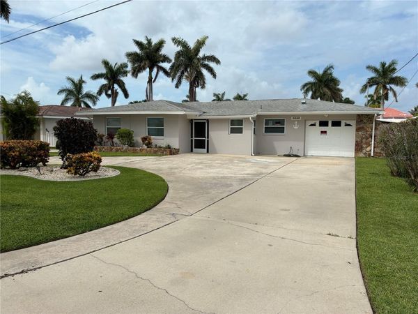 5240 SEMINOLE COURT , CAPE CORAL, FL 33904
