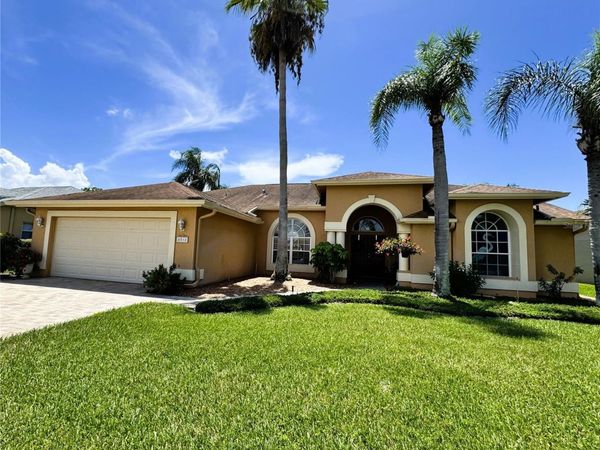 8518 CORAL CREEK LOOP , HUDSON, FL 34667
