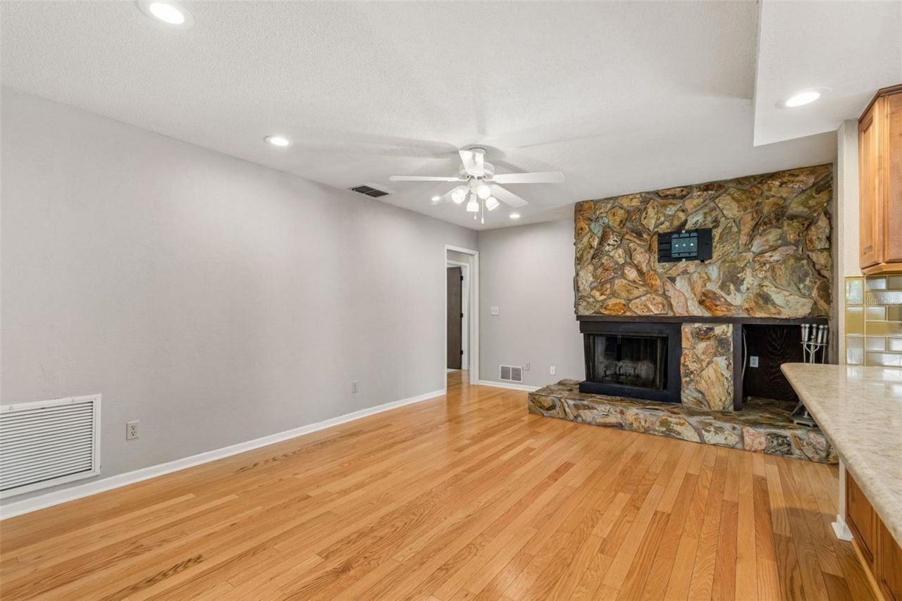 11798 David Court , Seminole, FL 33778 Photo
