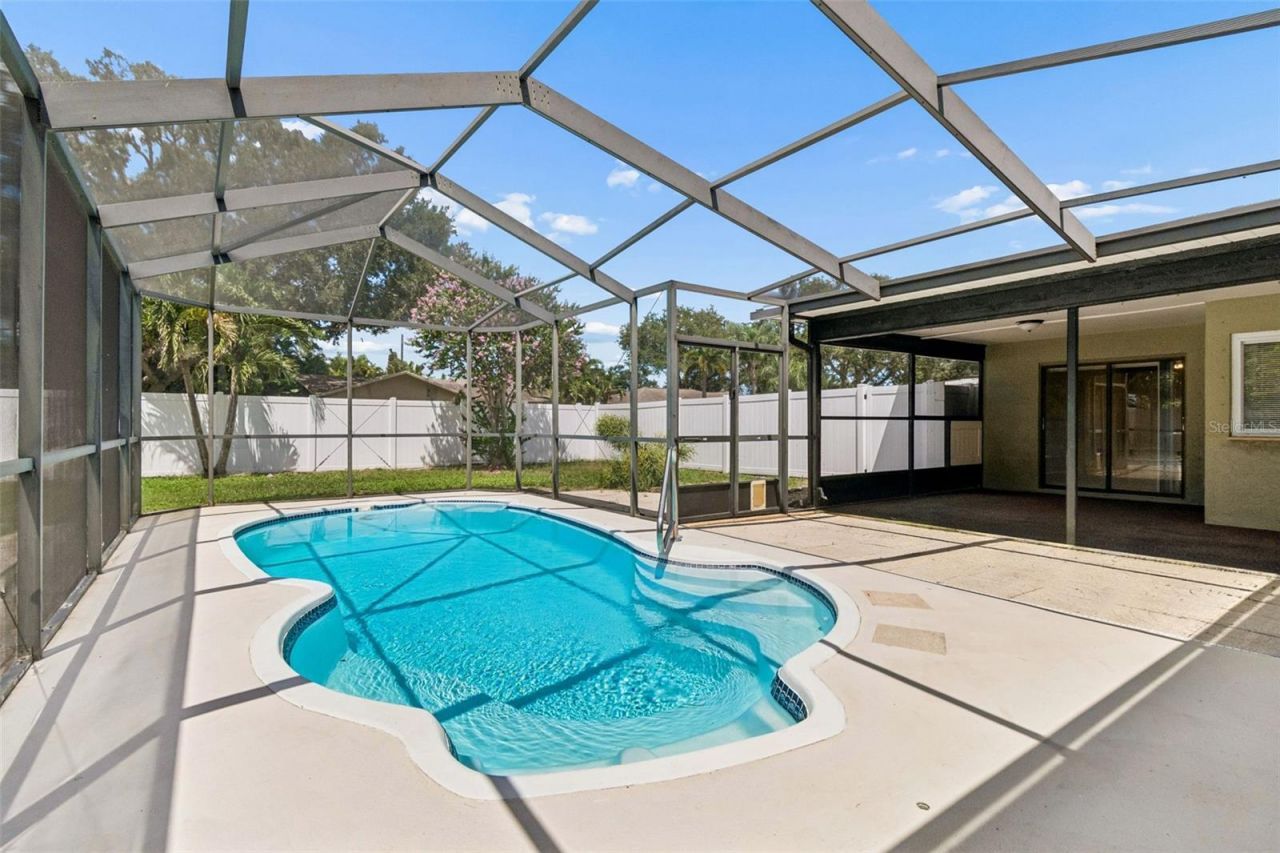 11798 David Court , Seminole, FL 33778 Photo