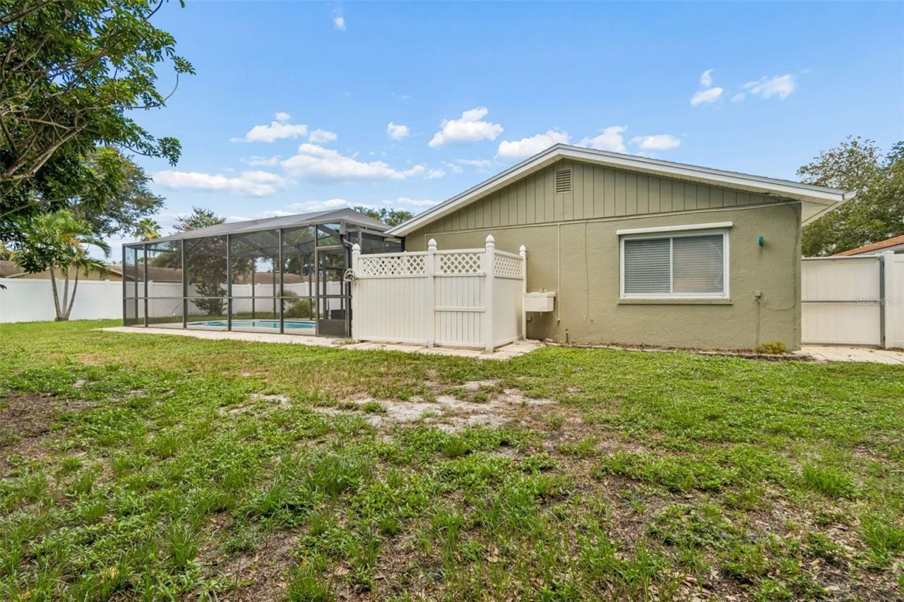 11798 David Court , Seminole, FL 33778 Photo