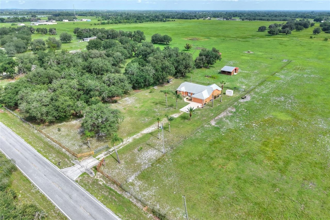 9111 Lake Buffum Road N, Fort Meade, FL 33841 Photo