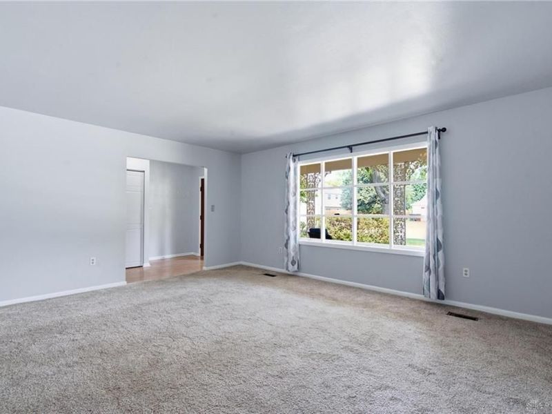 3834 Willow Creek Drive, Clayton, OH 45415 Photo 9