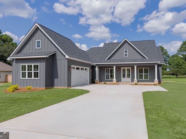 1004 Country Club Road, Perry, GA 31069