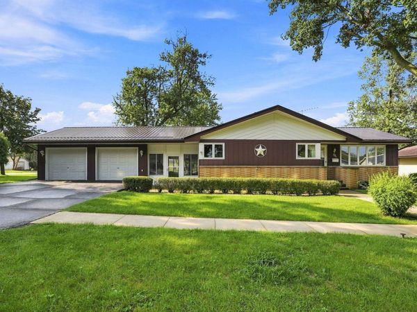 207 E Washington Street, Alta Vista, IA 50603