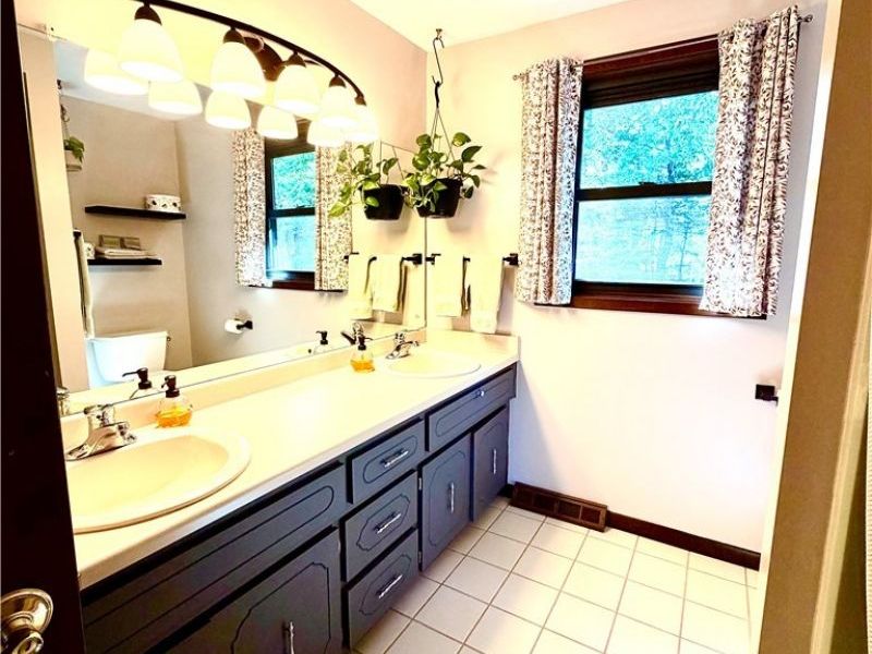 6672 Beverly May Drive, Independence, OH 44131 Photo 23