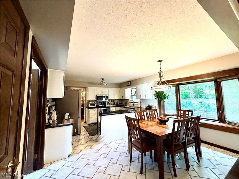 6672 Beverly May Drive, Independence, OH 44131 Photo 5