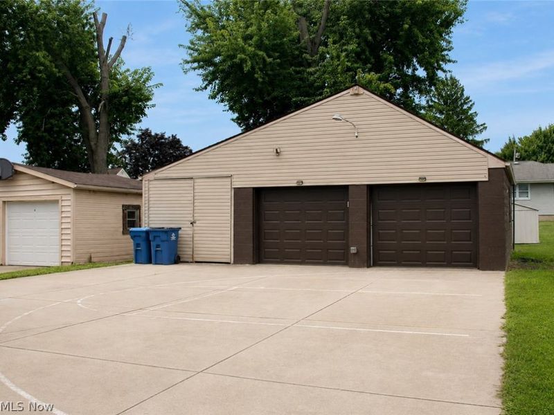 456 W Wilson Street, Struthers, OH 44471 Photo 5