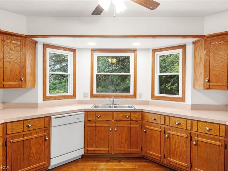 1404 Kristen Circle, Mogadore, OH 44260 Photo 11